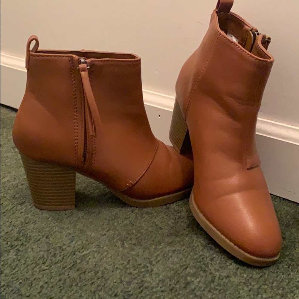 Brand new without tags- old navy ankle boots